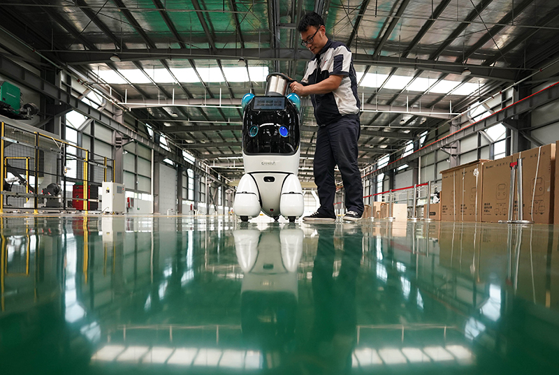 攻坚克难 砥砺奋进——从政府工作报告看2022年中国发展新走向
