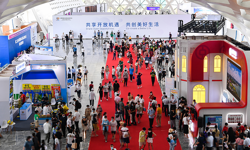 "疫情要防住、经济要稳住、发展要安全"——习近平总书记引领高效统筹疫情防控和经济社会发展述评